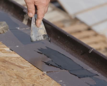 Red Flags to Watch Out for When Hiring a Manchester Roof Installation Contractor